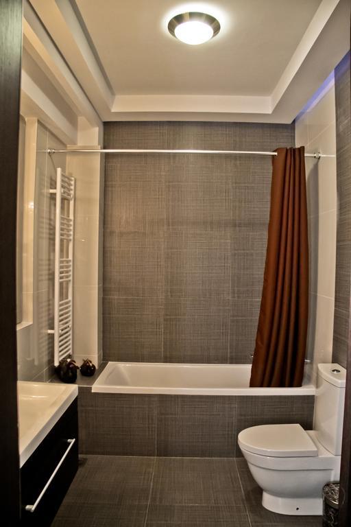 Sea View Beachfront Villa Peri Гувес Екстериор снимка