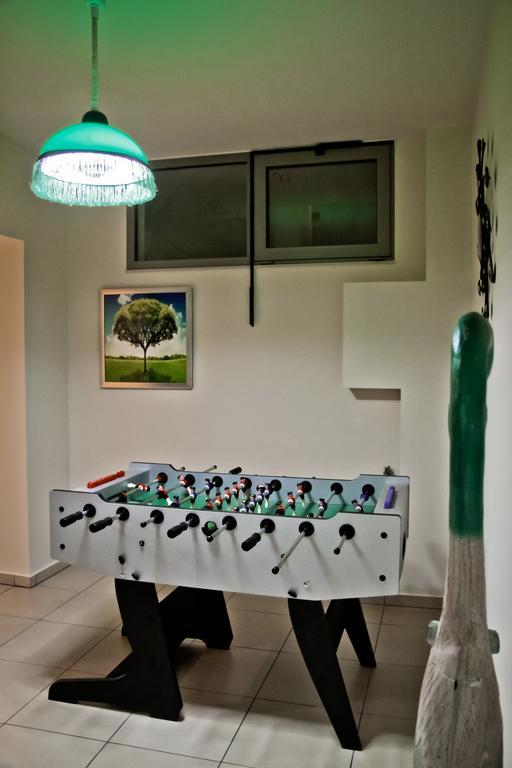 Sea View Beachfront Villa Peri Гувес Екстериор снимка